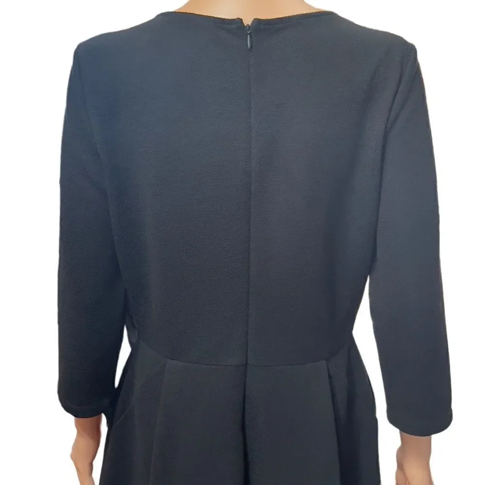 attention Black 3/4 Sleeve & Front Pocket Dress LARGE